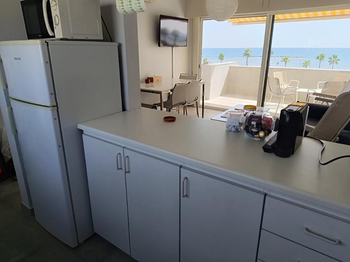 Julie'S Beach House โวโรคลินิ ภายนอก รูปภาพ