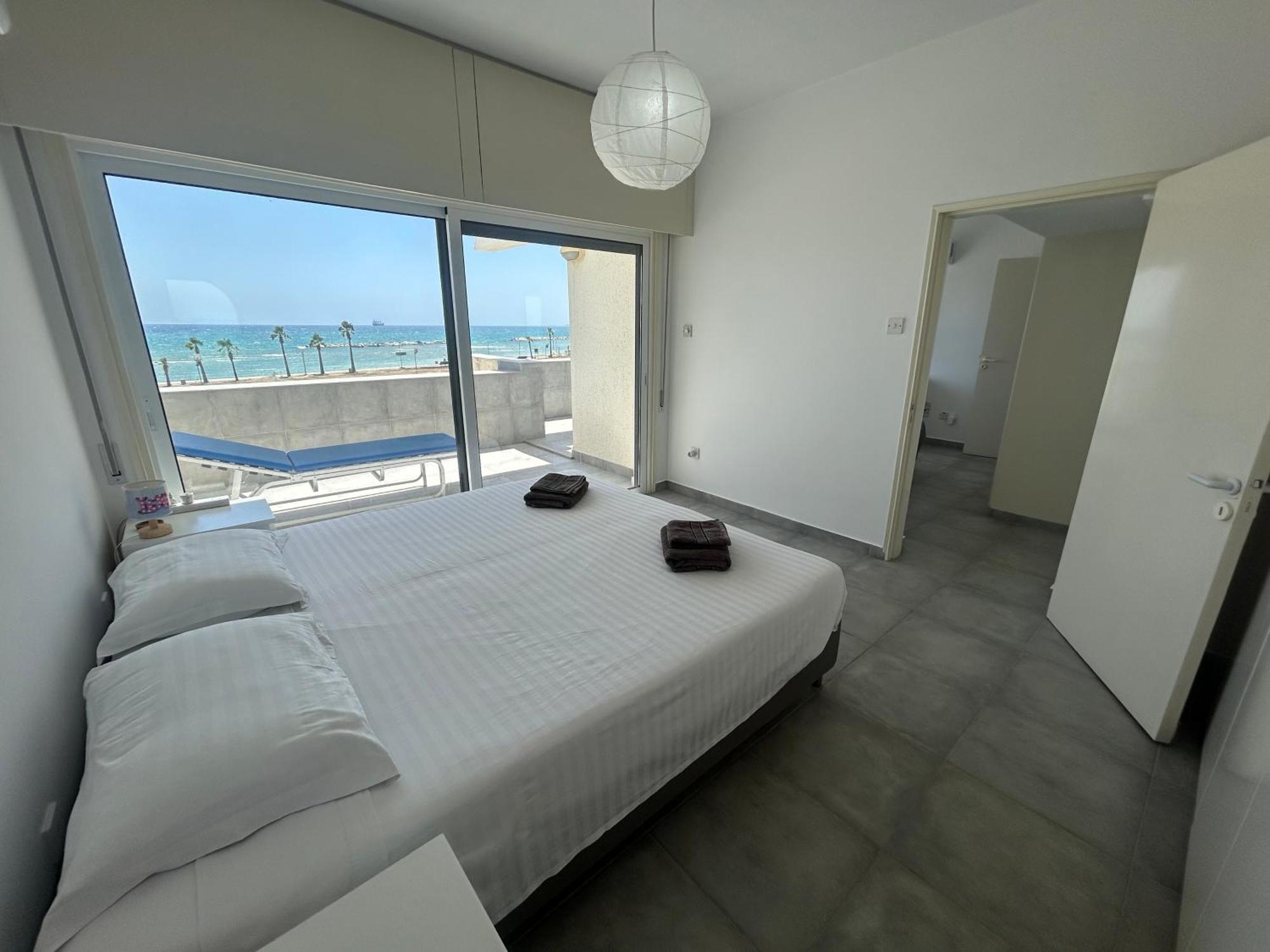 Julie'S Beach House โวโรคลินิ ภายนอก รูปภาพ